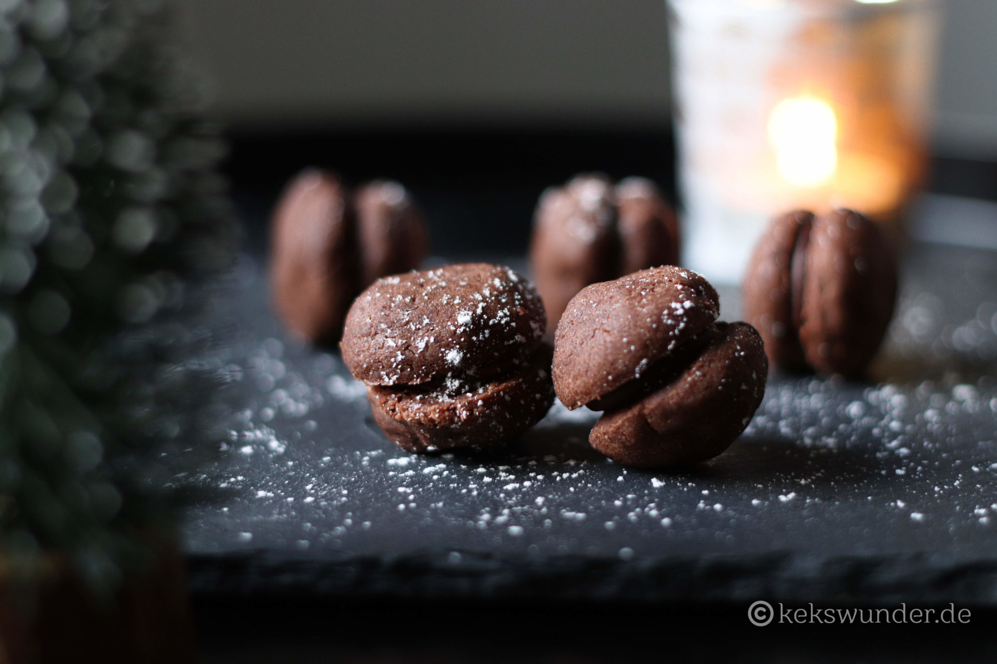 Lebkuchen Kekse mit Nugat Füllung