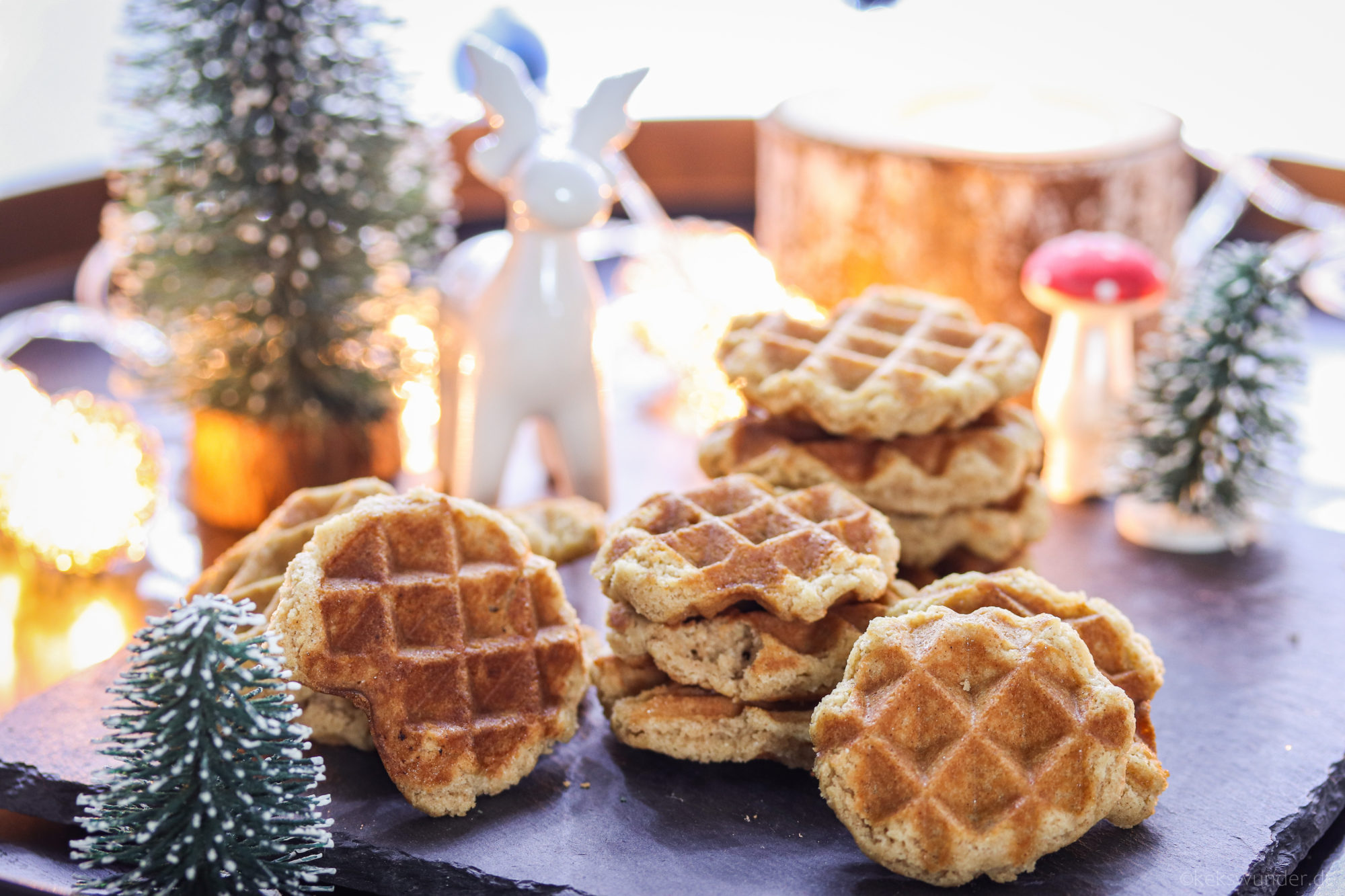 Waffelkekse mit Zimt angerichtet